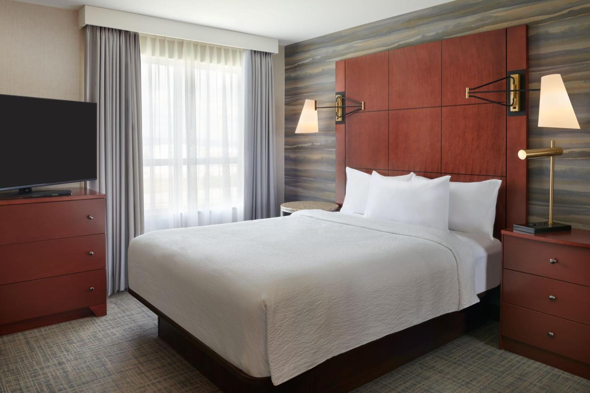 Residence Inn By Marriott Calgary Airport Esterno foto