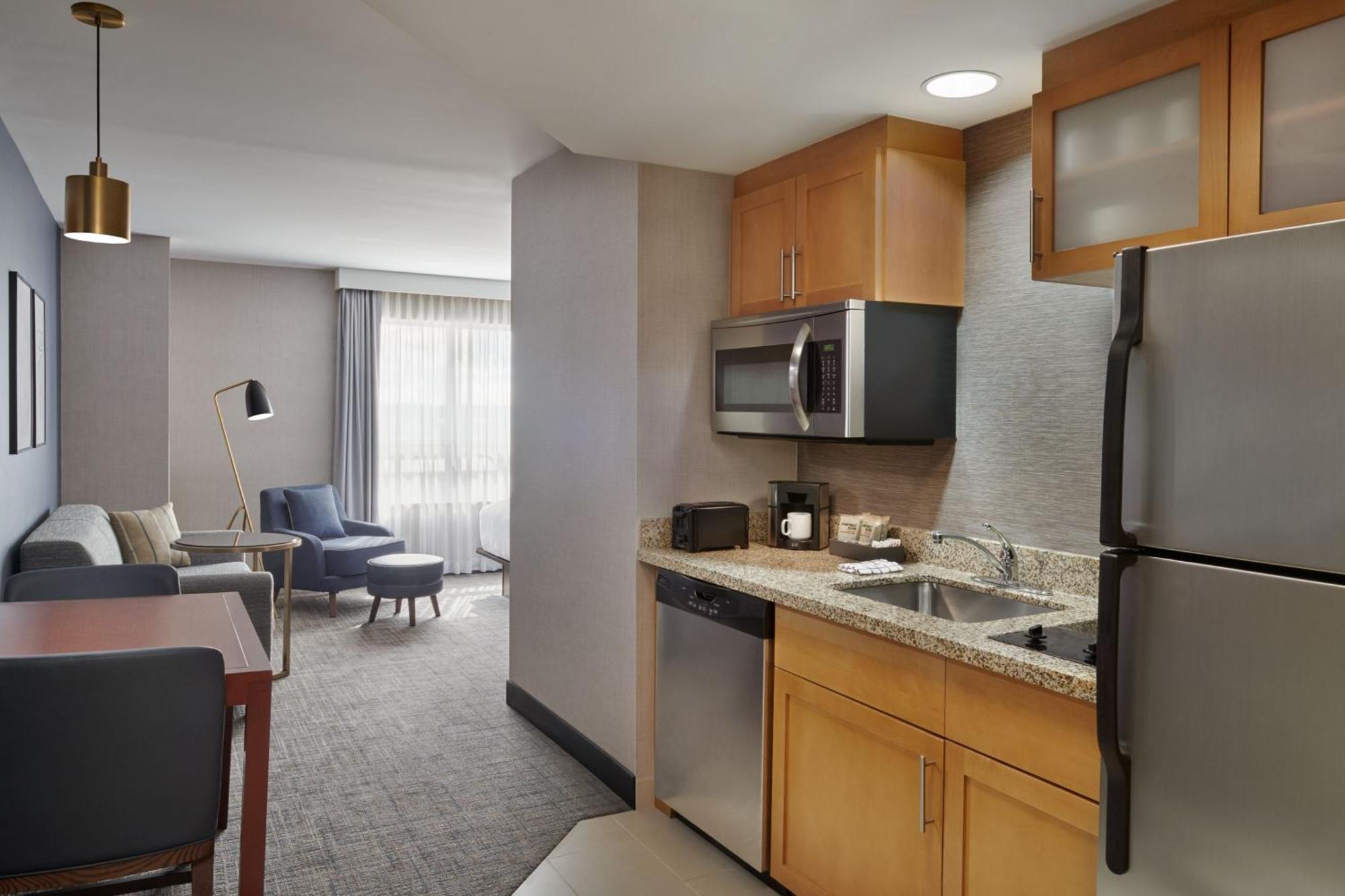 Residence Inn By Marriott Calgary Airport Esterno foto