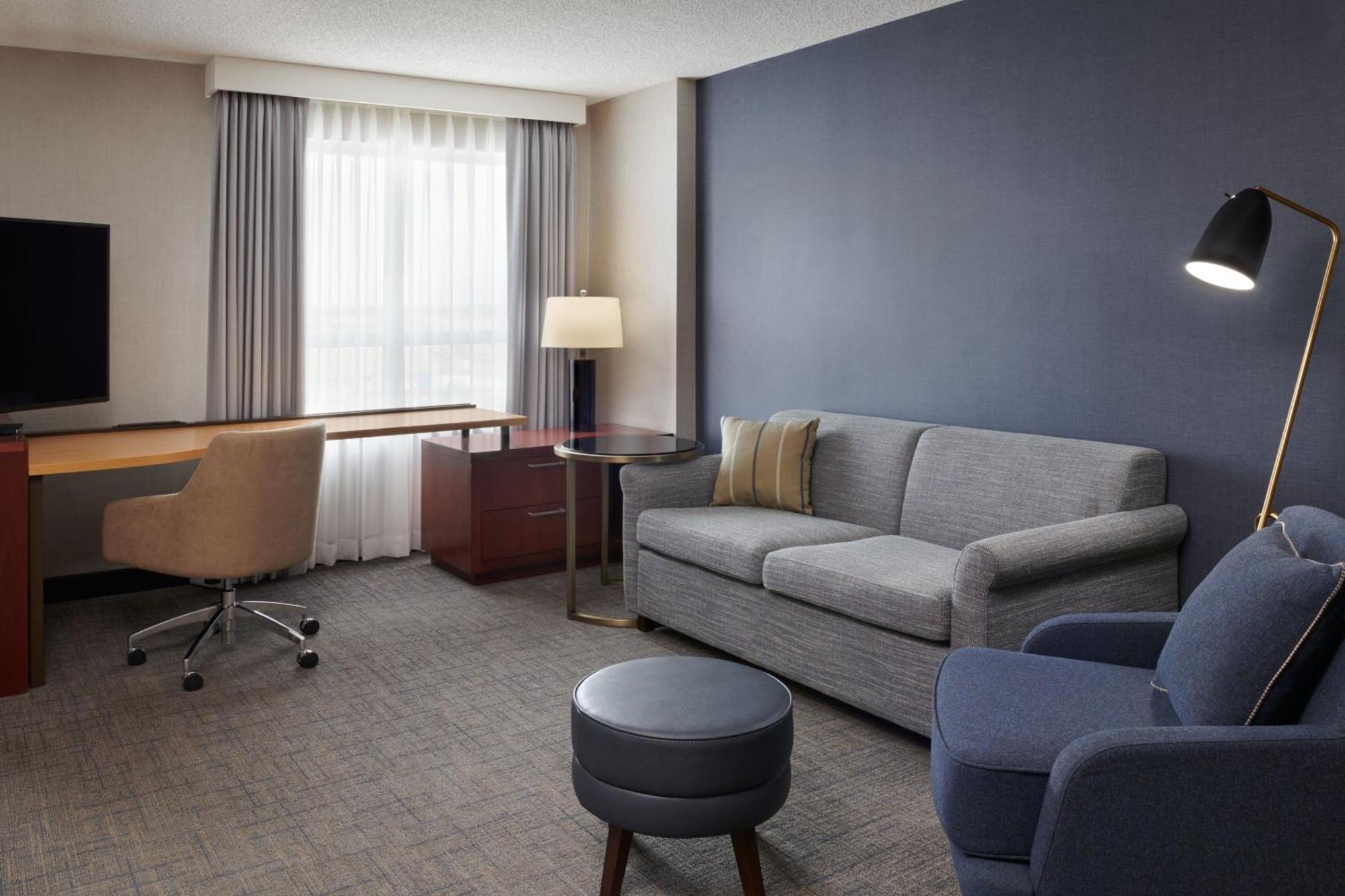 Residence Inn By Marriott Calgary Airport Esterno foto