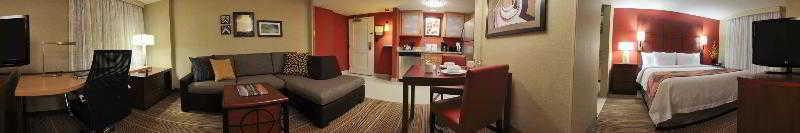 Residence Inn By Marriott Calgary Airport Esterno foto